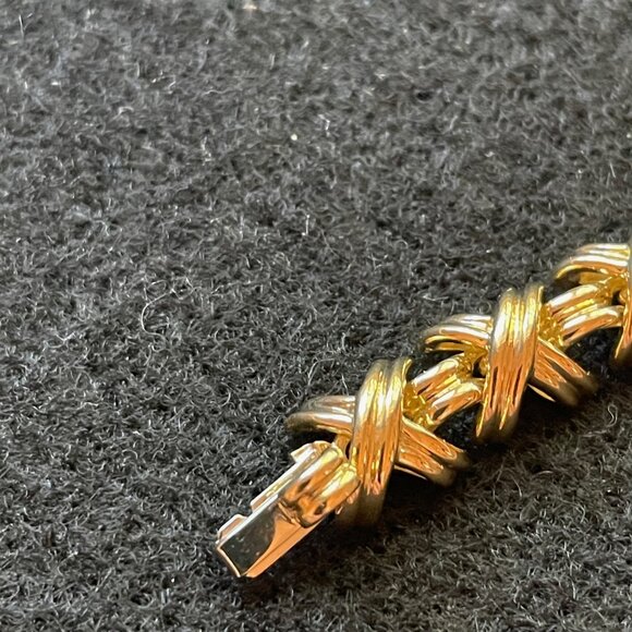 Tiffany & Co 7". 18k Yellow Gold Vintage Signature X Bracelet/Case & Box - Picture 8 of 14